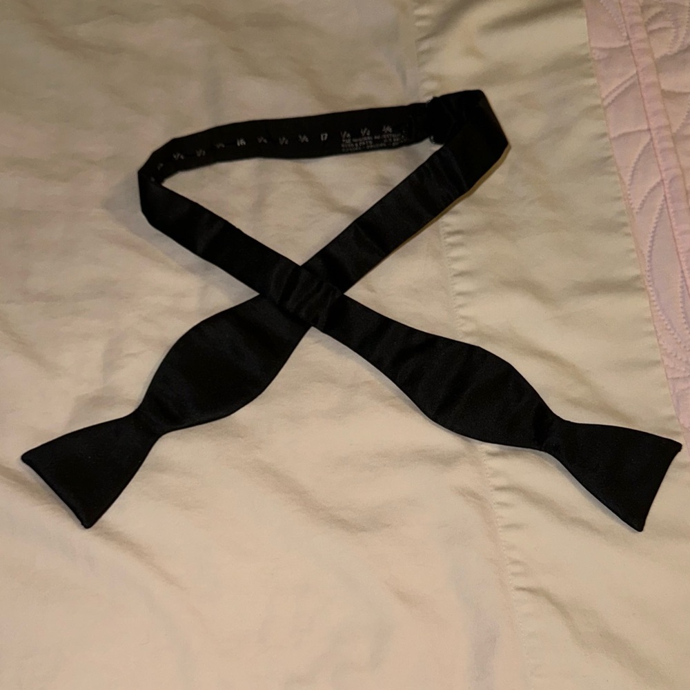 Bow tie for tuxedo or other dress shirt